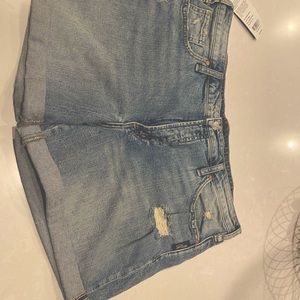 NWT! Super cute silver distressed denim cutoffs size 32